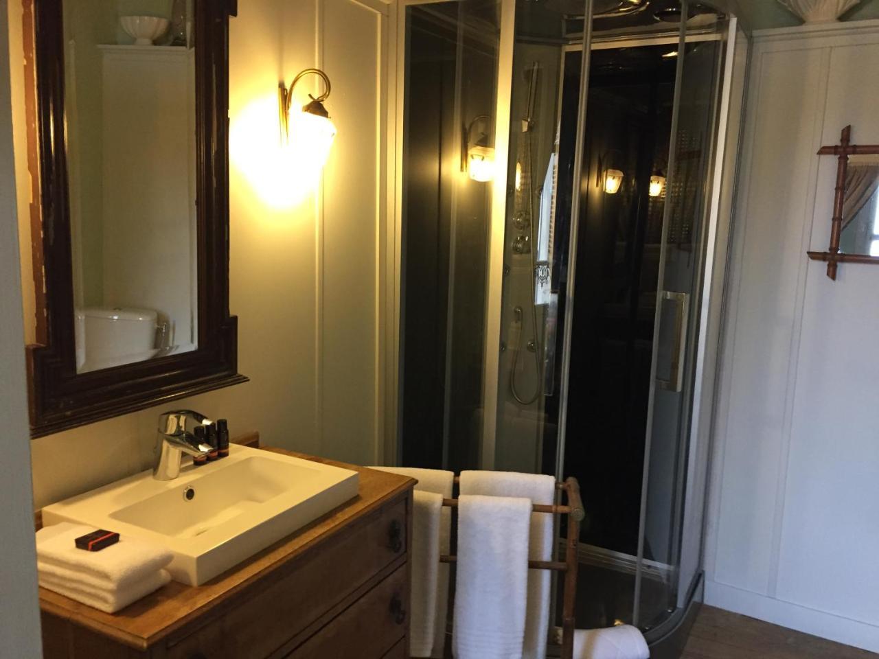 Hotel La Grenouille Noire Marcillat-en-Combraille Zewnętrze zdjęcie